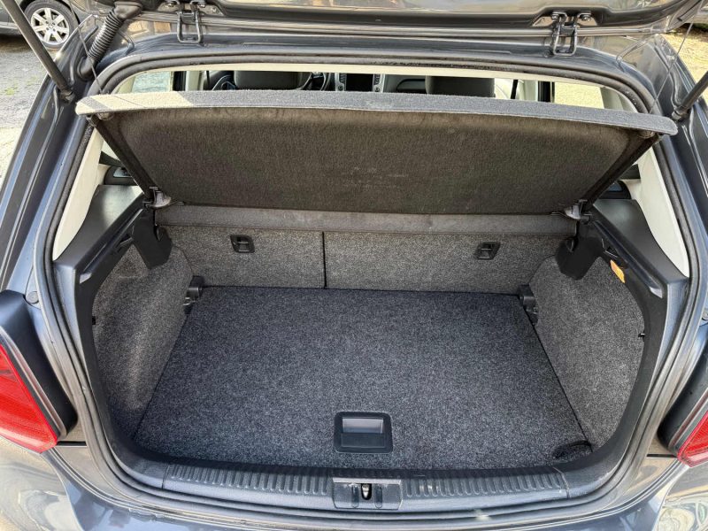 VOLKSWAGEN POLO 1.4 TDI 90 R-LINE – DSG7 – Écran Tactile – Radar AV/AR – Révisée & Garantie 6 mois