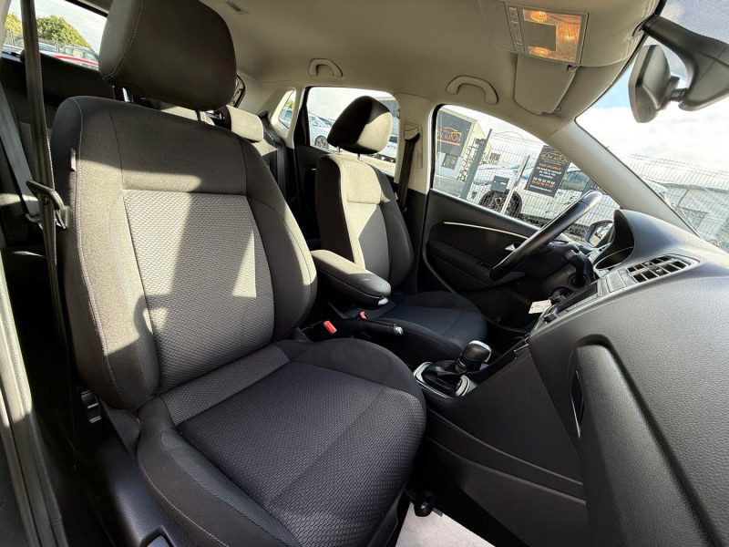 VOLKSWAGEN POLO 1.4 TDI 90 R-LINE – DSG7 – Écran Tactile – Radar AV/AR – Révisée & Garantie 6 mois