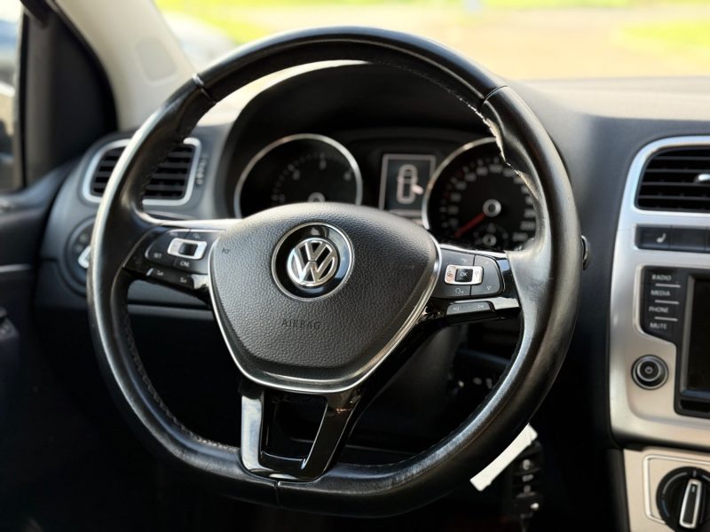 Volkswagen Polo 1.4 TDi 90 R-Line – DSG7 – Écran Tactile – Radar AV/AR – Révisée & Garantie 6 mois