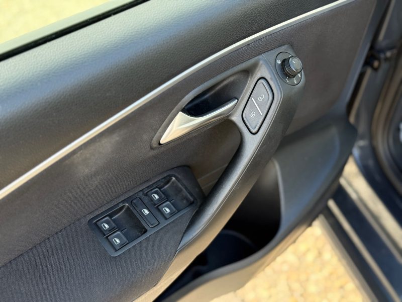 Volkswagen Polo 1.4 TDi 90 R-Line – DSG7 – Écran Tactile – Radar AV/AR – Révisée & Garantie 6 mois