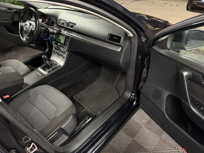 VOLKSWAGEN PASSAT 6 VII SW / BREAK CONFORTLINE 1.6 TDI 105 ECRAN GPS CRIT AIR 2 BVM6 - GARANTIE 1 A