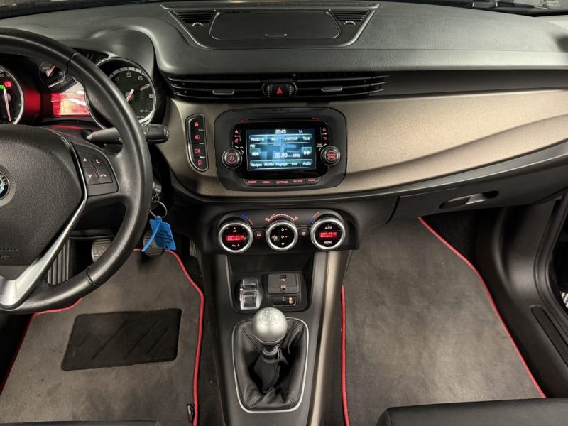 ALFA ROMEO GIULIETTA III PHASE 2 DISTINCTIVE 1.4 TJET 120 Cv BVM6 CRIT AIR 1 - GARANTIE 1 AN