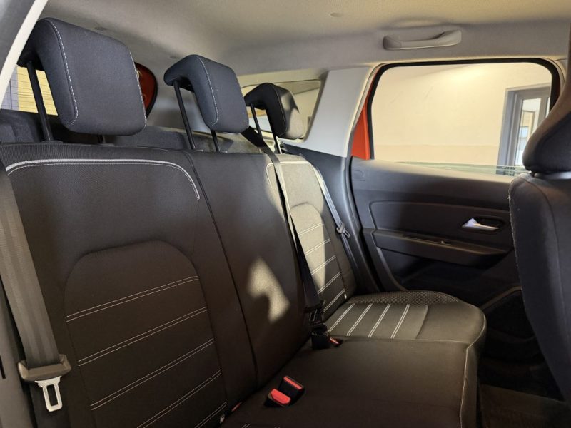 DACIA DUSTER ph2 1.5 DCI 115cv PRESTIGE 4X4 - SIEGES CHAUFFANTS - CAMERA 360 - ATTELAGE - 1er MAIN  