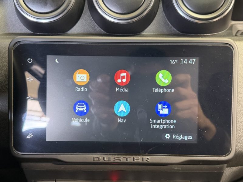 DACIA DUSTER ph2 1.5 DCI 115cv PRESTIGE 4X4 - SIEGES CHAUFFANTS - CAMERA 360 - ATTELAGE - 1er MAIN  