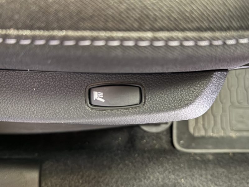 DACIA DUSTER ph2 1.5 DCI 115cv PRESTIGE 4X4 - SIEGES CHAUFFANTS - CAMERA 360 - ATTELAGE - 1er MAIN  