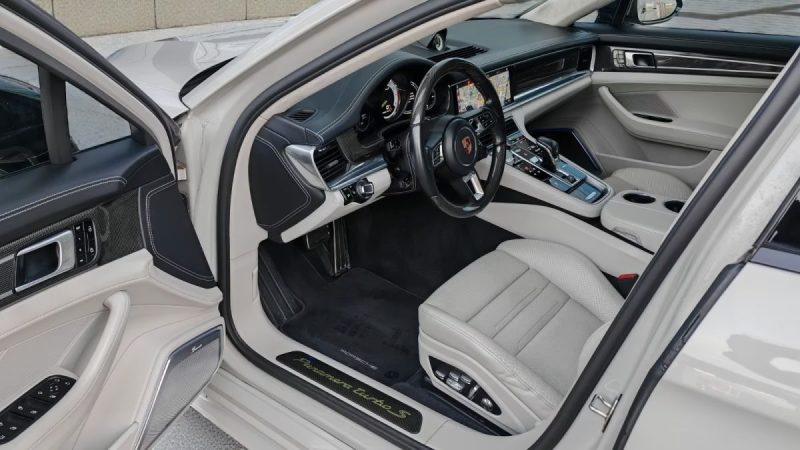 PORSCHE PANAMERA SPORT TURISMO TURBO S E-HYBRID 