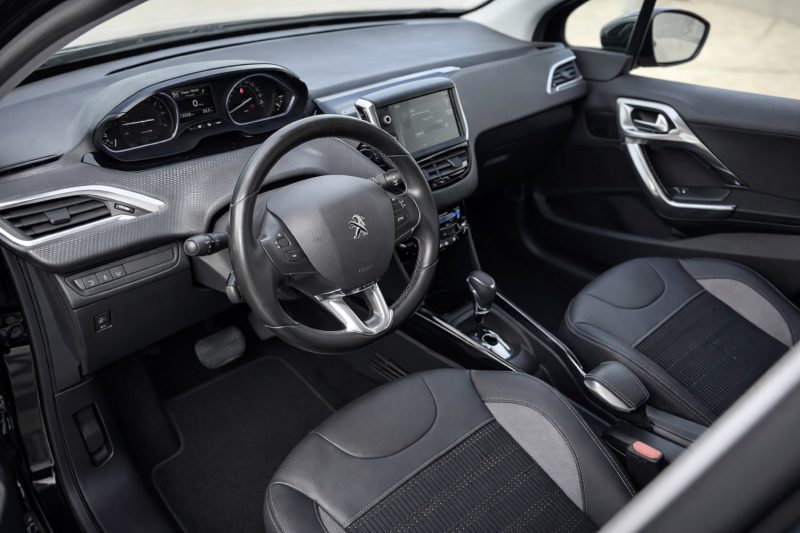 PEUGEOT 2008 1.2 PURETECH 110CH ALLURE S&S EAT6 2016