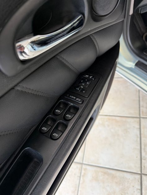 Alfa Romeo 166 (936) – V6 busso – 62 000 km – Garantie 12 mois - CT vierge