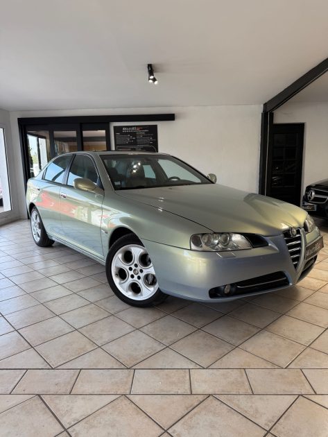 Alfa Romeo 166 (936) – V6 busso – 62 000 km – Garantie 12 mois - CT vierge