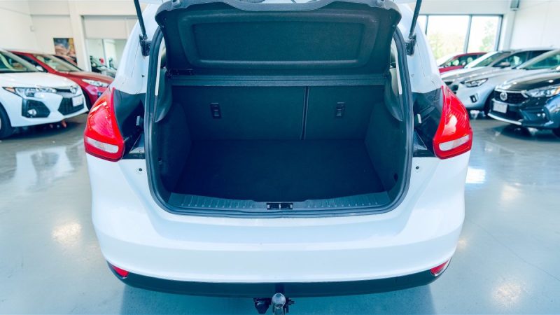 FORD FOCUS 1ER MAIN PARFAIT ETAT GARANTIE 6MOIS