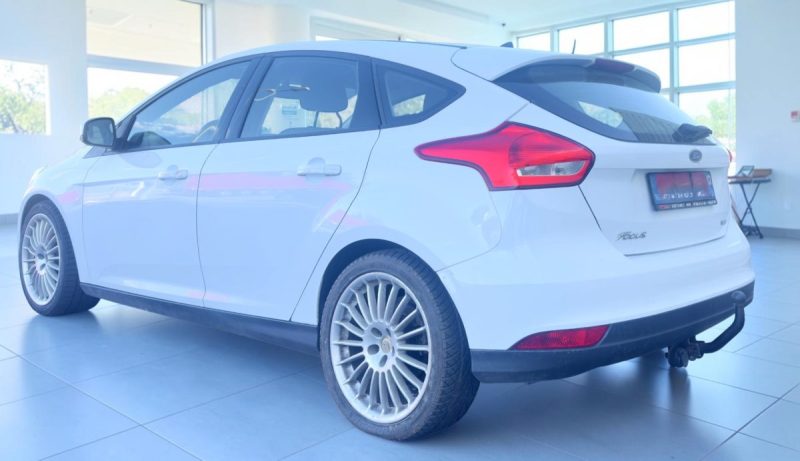 FORD FOCUS 1ER MAIN PARFAIT ETAT GARANTIE 6MOIS