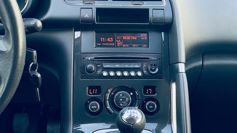 PEUGEOT 3008 1,6 E-HDI 115CV GARANTIE 6MOIS