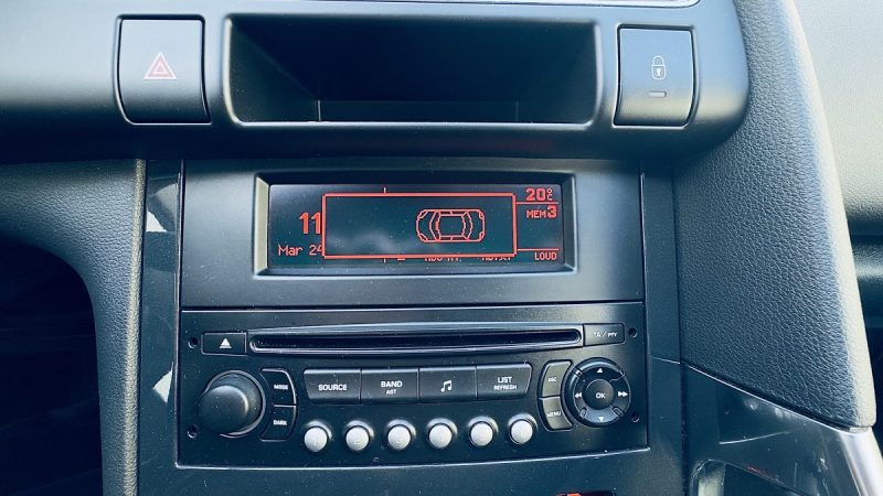 PEUGEOT 3008 1,6 E-HDI 115CV GARANTIE 6MOIS