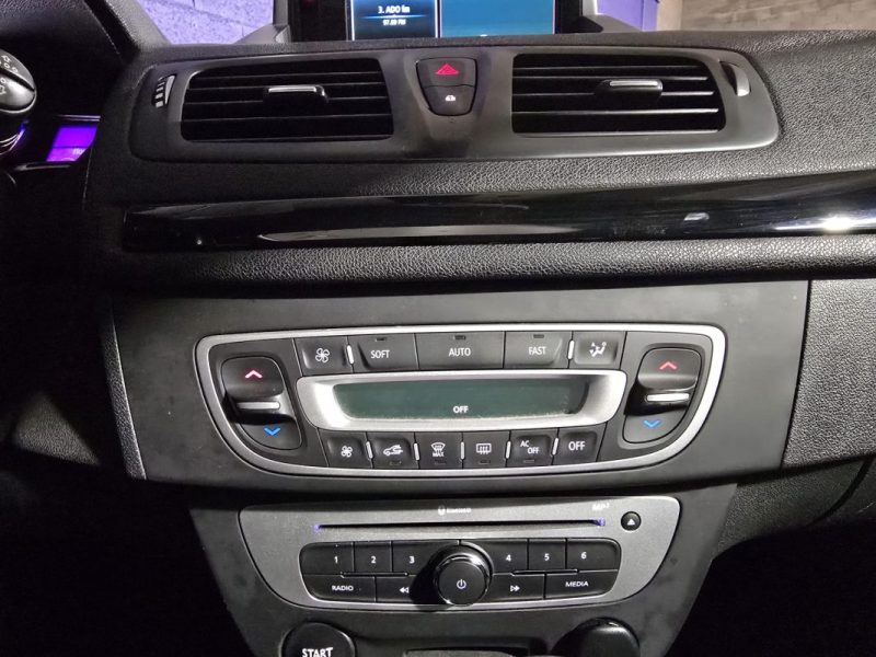 RENAULT MEGANE 3 1.2 TCE 130Cv BOSE - TOIT OUVRANT - BVA - CROCHET D'ATTELAGE - CT OK