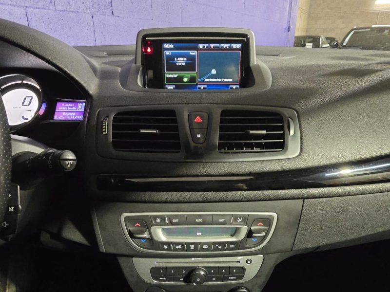 RENAULT MEGANE 3 1.2 TCE 130Cv BOSE - TOIT OUVRANT - BVA - CROCHET D'ATTELAGE - CT OK