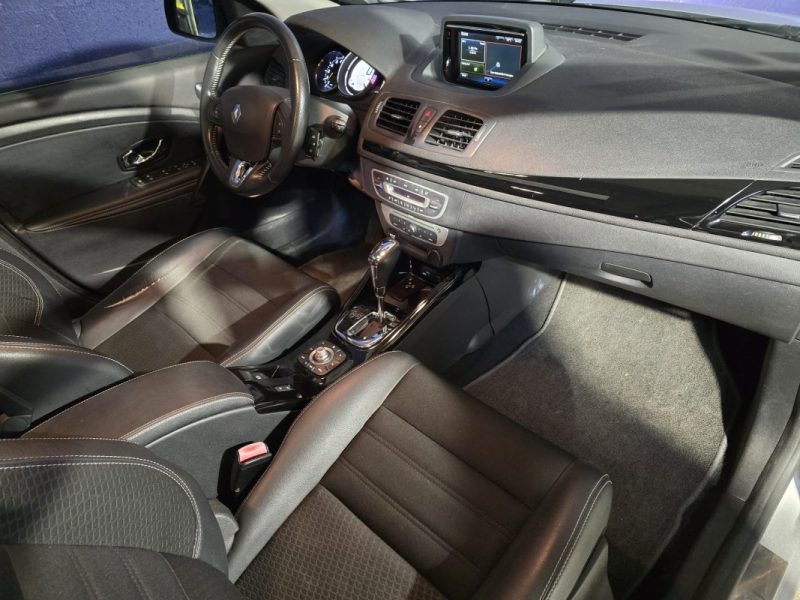 RENAULT MEGANE 3 1.2 TCE 130Cv BOSE - TOIT OUVRANT - BVA - CROCHET D'ATTELAGE - CT OK