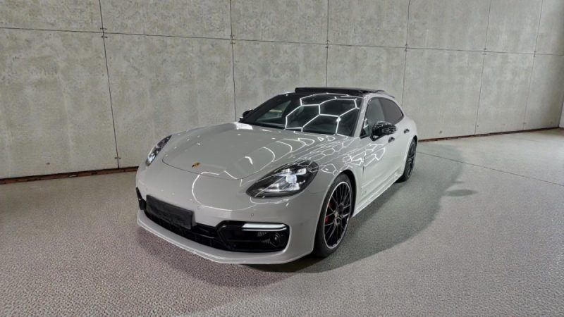 PORSCHE PANAMERA SPORT TURISMO GTS 