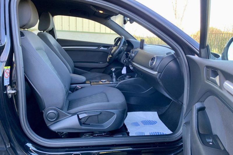 AUDI A3 1.6 TDI 110CH BUSINESS LINE BVM6 Garantie