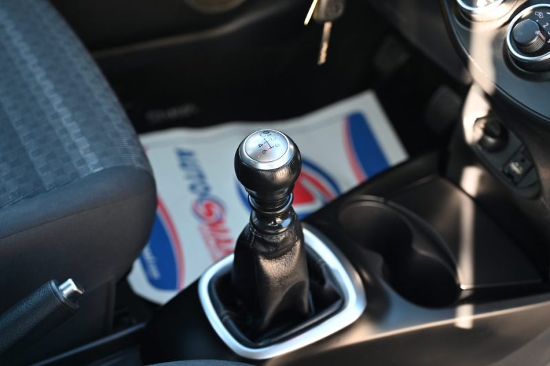 TOYOTA YARIS 100 VVT-I Dynamic 06/2016
