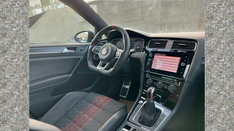 VOLKSWAGEN GOLF VII 2.0 GTI TCR