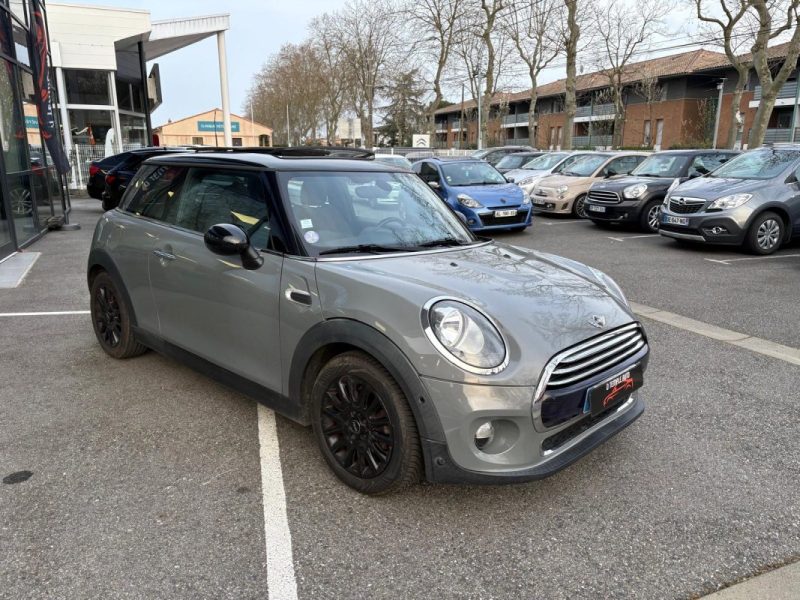 MINI MINI III COOPER 136CH PACK RED HOT CHILI BVA 2015