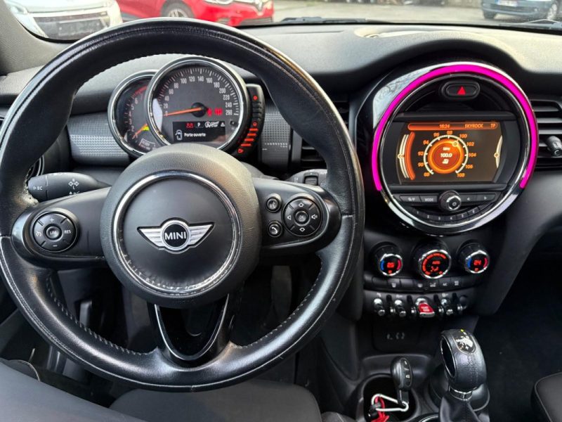MINI MINI III COOPER 136CH PACK RED HOT CHILI BVA 2015