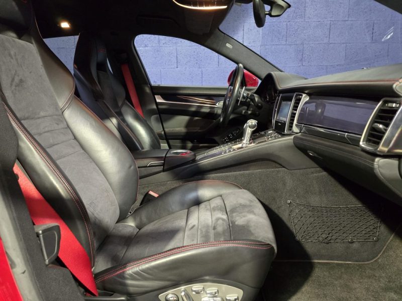 PORSCHE PANAMERA 4.8 V8 GTS - BVA PDK-ENTRETIEN PORSCHE COMPLET - PACK CHRONO - SIEGES 18 POSITIONS