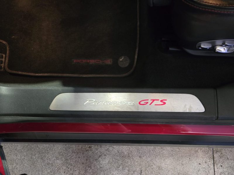 PORSCHE PANAMERA 4.8 V8 GTS - BVA PDK-ENTRETIEN PORSCHE COMPLET - PACK CHRONO - SIEGES 18 POSITIONS