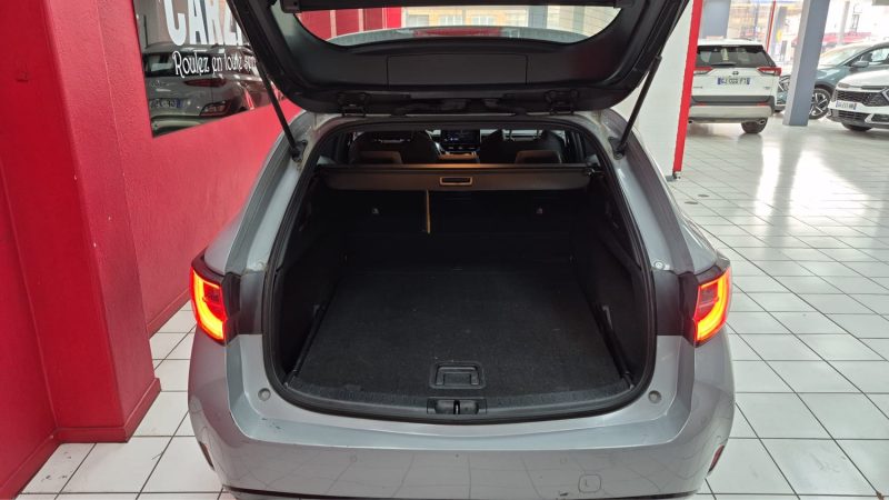 TOYOYA COROLLA TOURING SPORTS 122cv DYNAMIC BUSINESS/1 ERE MAIN/TVA RECUPERABLE