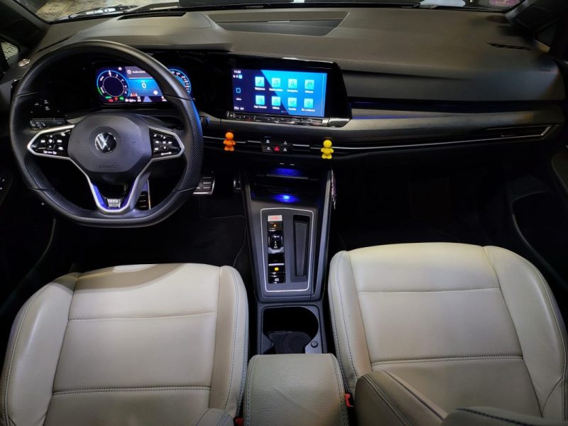 VOLKSWAGEN GOLF VIII 1.4 GTE 245cv Plug-in Hybrid Angle Mort / Tête Haute / Caméra