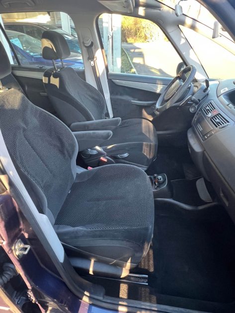 CITROEN C4 1.6 HDI 110CV BOITE AUTO 7 PLACES