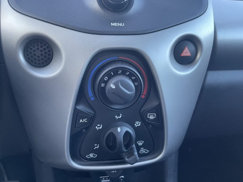 CITROEN C1 AIRDREAM 1.0i 69CV MOTEUR A CHAINE PREMIERE MAIN 72000KMS