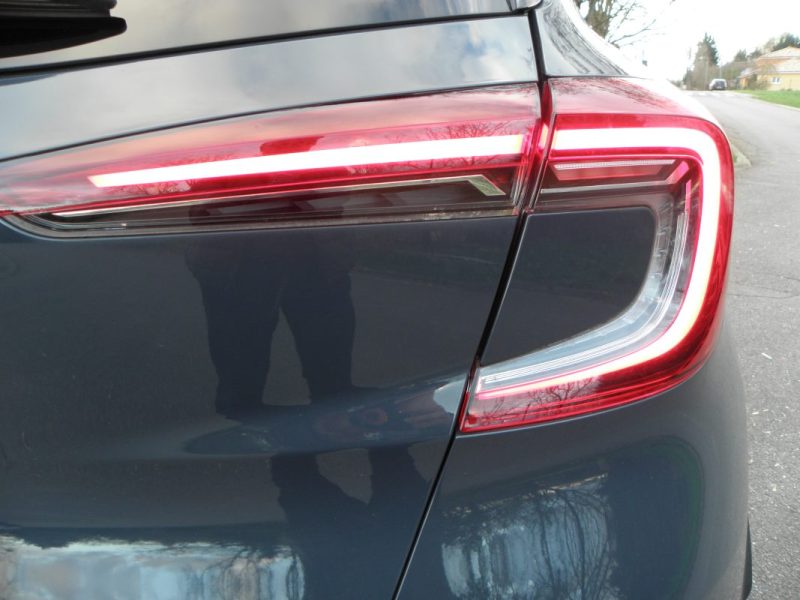 RENAULT  CAPTUR  1.0 TCE 100CV ZEN / 5CV 2020