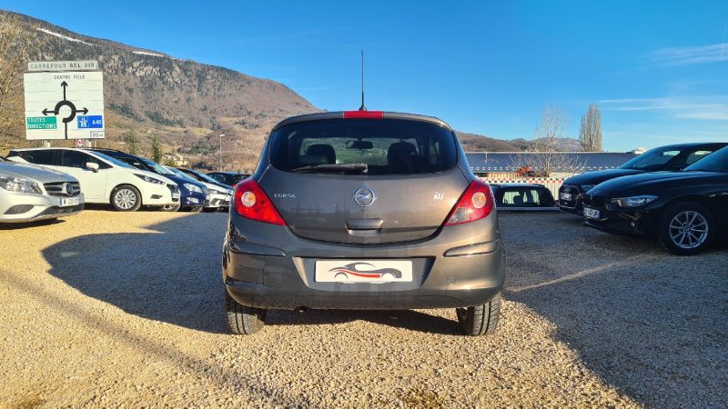 OPEL CORSA - 1.4 Twinport 100CH essence