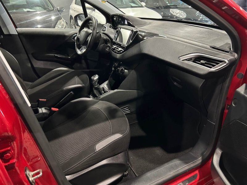 PEUGEOT 208  1.2VTI 82CH 