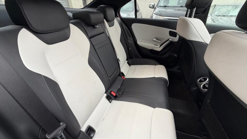 MERCEDES CLASSE A 250E 160+102CH AMG LINE 8G-DCT