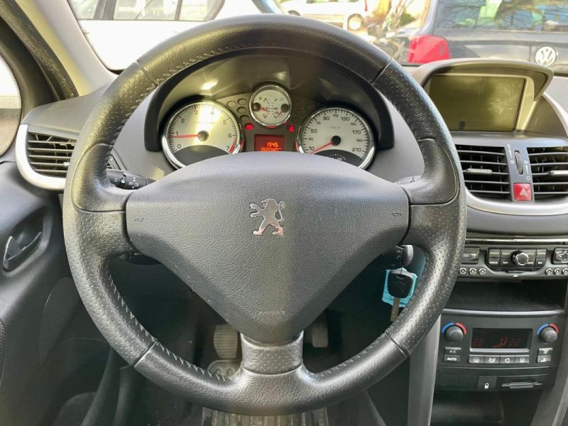 PEUGEOT 207 1.4 VTI 95 PREMIUM PACK 