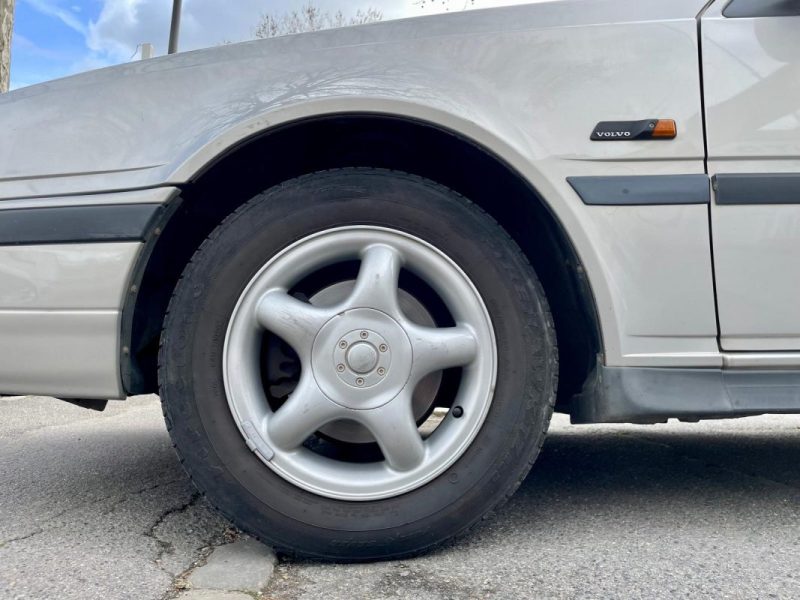 VOLVO 460 1.9 TD 90 GLT *1ÈRE MAIN* 