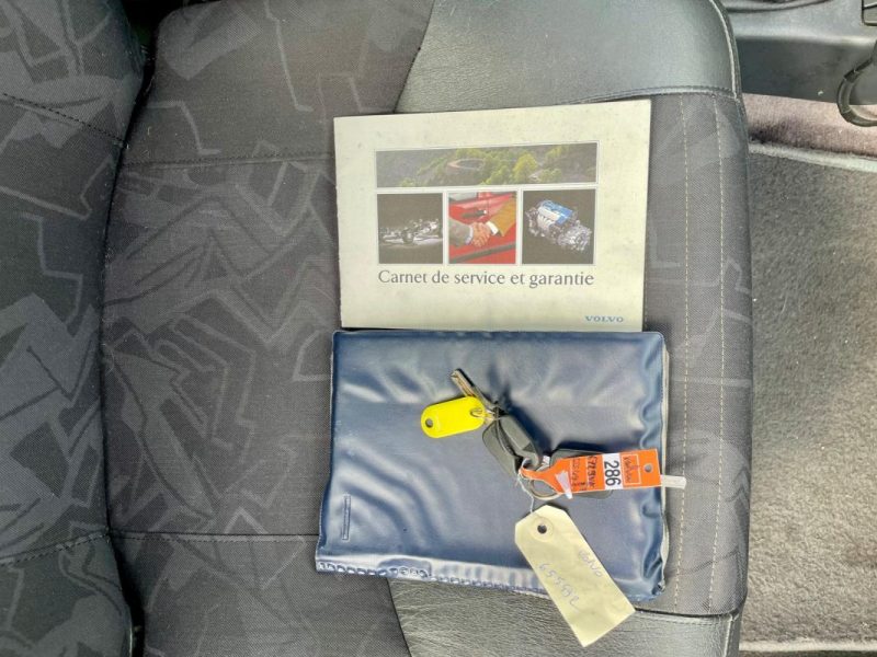 VOLVO 460 1.9 TD 90 GLT *1ÈRE MAIN* 