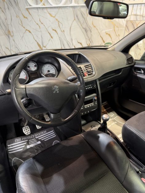 PEUGEOT 207 1.6 THP PLATINUM 2006 - 89 104Kms -Toit Panoramique - Parfait Etat - Suivit PEUGEOT