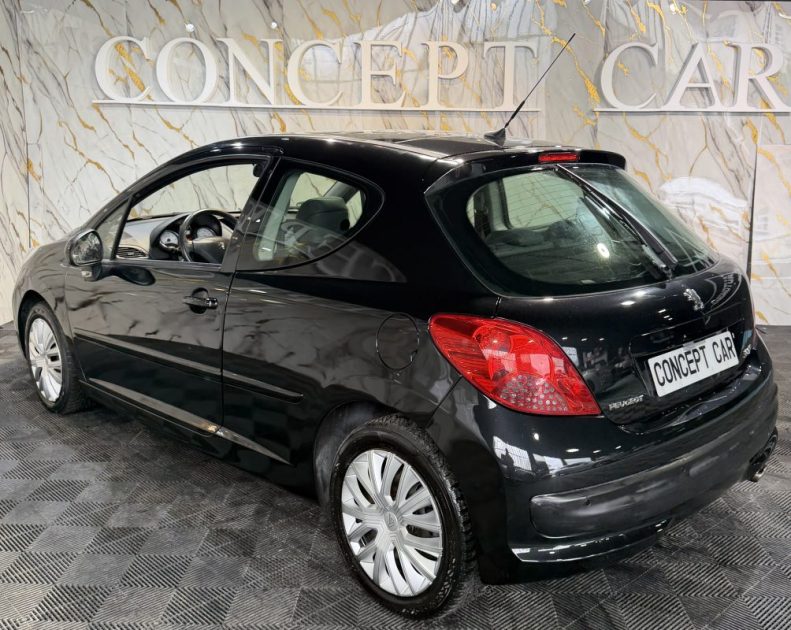 PEUGEOT 207 1.6 THP PLATINUM 2006 - 89 104Kms -Toit Panoramique - Parfait Etat - Suivit PEUGEOT