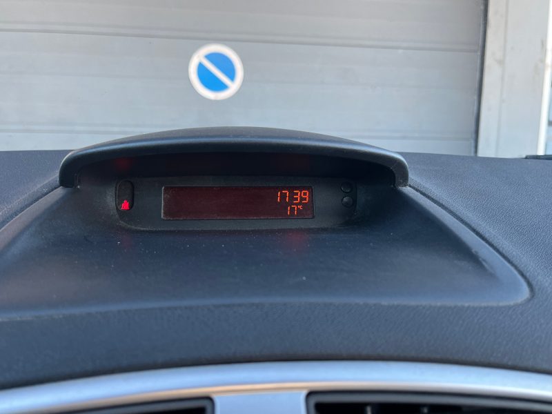 RENAULT CLIO 3 (III) 1.5 DCI 86cv IDEAL JEUNE PERMIS - ENTRETIEN OK - GARANTIE 6 MOIS 