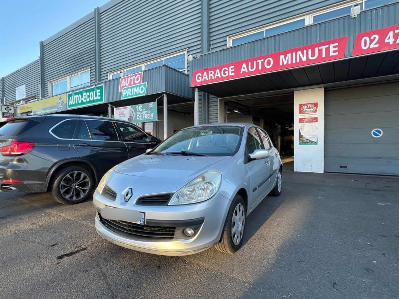 RENAULT CLIO 3 (III) 1.5 DCI 86cv IDEAL JEUNE PERMIS - ENTRETIEN OK - GARANTIE 6 MOIS 