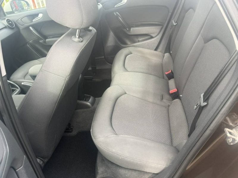 AUDI A1 SB 1.6 TDI 90 ATTRACTION 2012