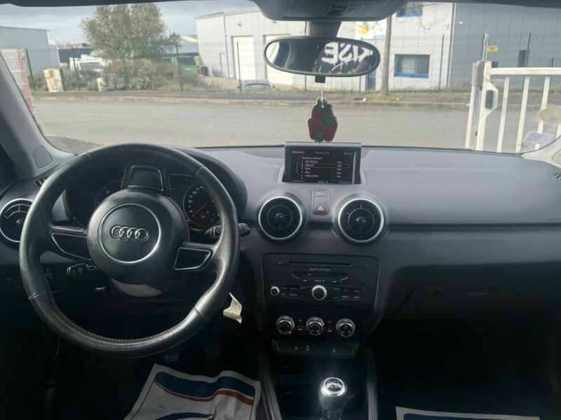 AUDI A1 SB 1.6 TDI 90 ATTRACTION 2012