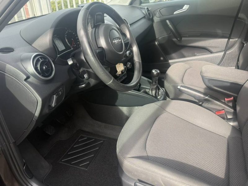AUDI A1 SB 1.6 TDI 90 ATTRACTION 2012