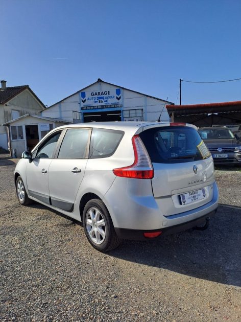 RENAULT MEGANE SCENIC 1.5 DCI 110CH FAP BOSE 7 PLACES 2012