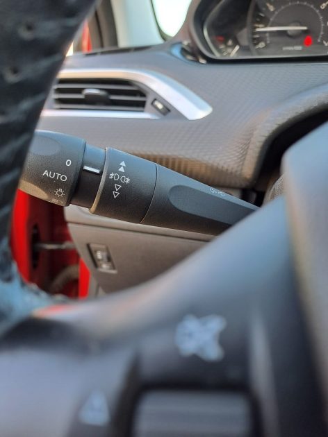 PEUGEOT 208 1.2 PURETECH 82CH ALLURE 5P 2017