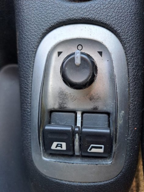 PEUGEOT 206 PLUS 206 + 1.4 HDI URBAN 2010