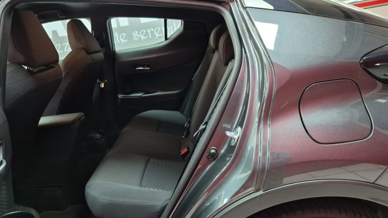 TOYOTA C-HR PHASE 2 HYBRIDE 122cv DYNAMIC BUSINESS/1 ERE MAIN/TVA RECUPERABLE